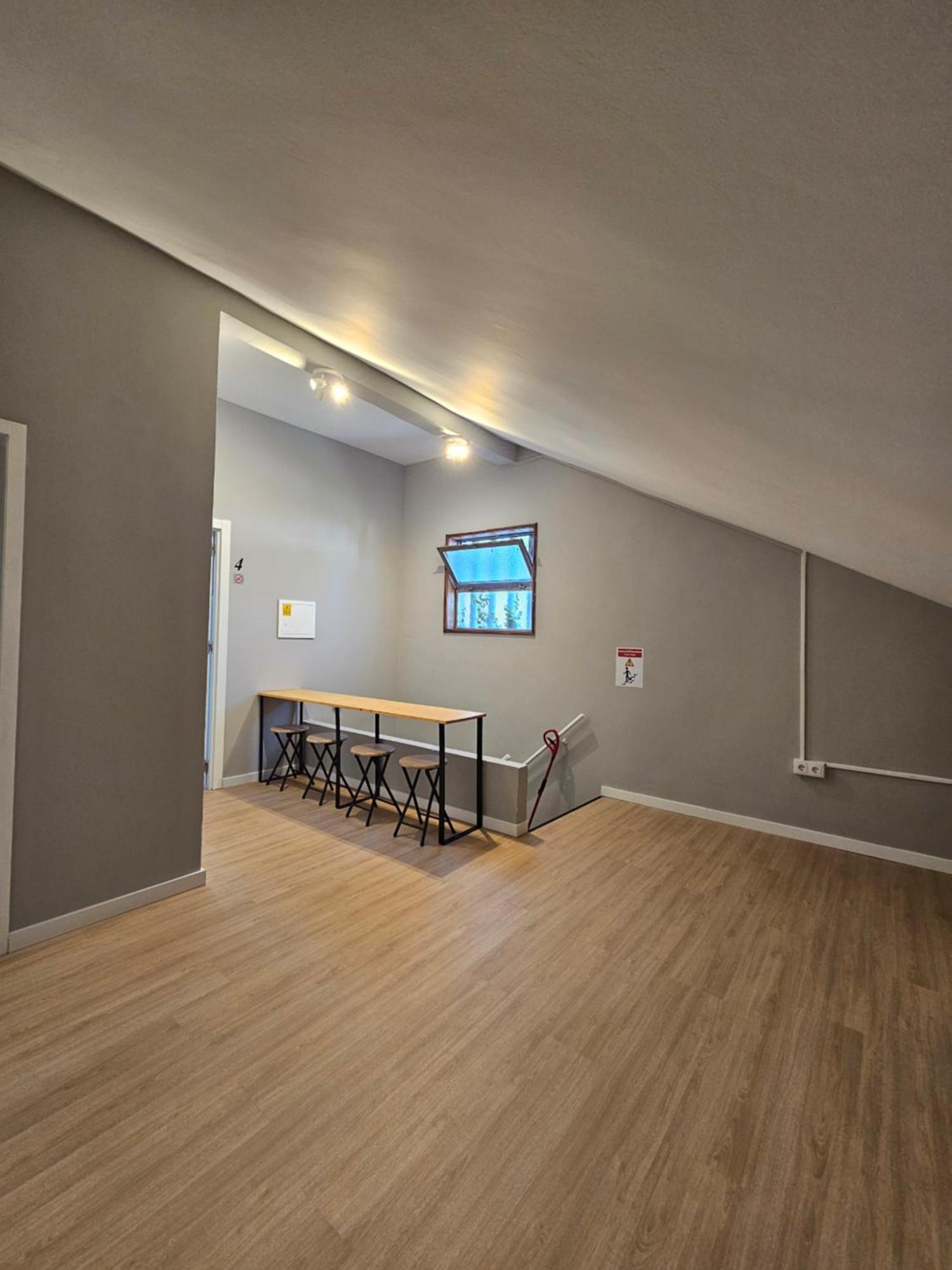 Aerostay Hostel Moreira (Porto)