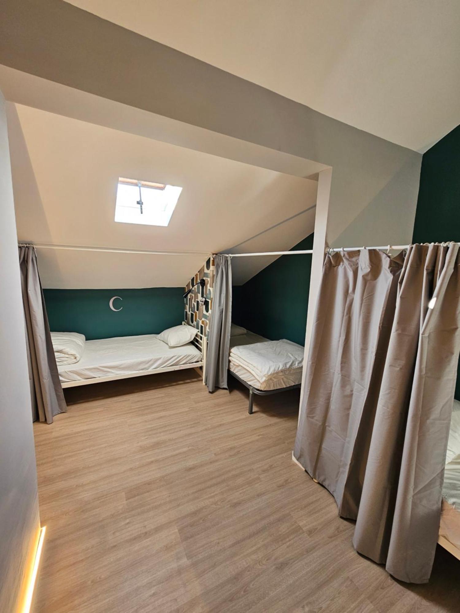 Aerostay Hostel *